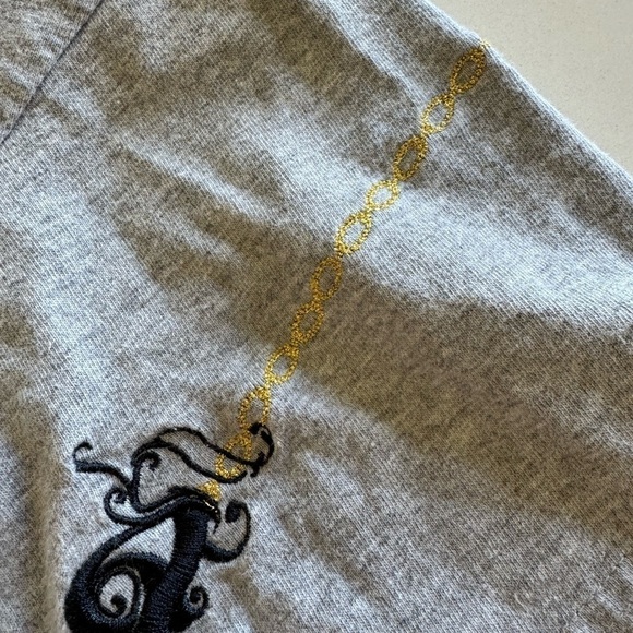 Artful Dodger Embroidered Graphic Short Sleeve Tee / Medium - Picture 7 of 12